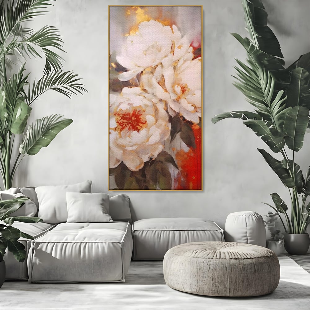 Tablou canvas cu tablou canvas cu bujori albi pictati, in rama de aluminiu auriu, pe perete intr-un living